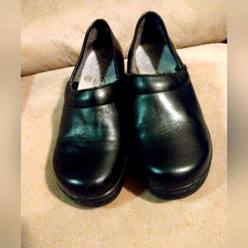 Dr Scholl's with gel innersoles leather slipons